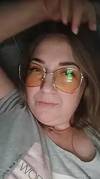 Snapshot of Kiss_Eva chatting on December 2024 12:11:01 AM Kiss Eva online show from December 2024 12:11:01 AM