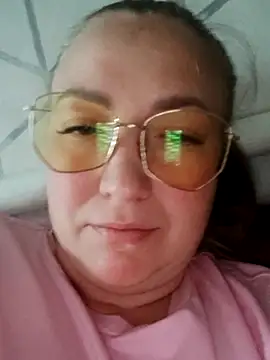 Snapshot of Kiss_Eva chatting on October 2025 12:33:01 PM Kiss Eva online show from October 2025 12:33:01 PM