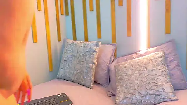 Angel saez online show from October 2025 11:08:02 AM