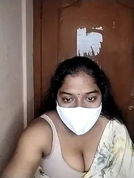 Snapshot of Megha_21 chatting on October 2025 10:18:02 PM Megha 21 online show from October 2025 10:18:02 PM