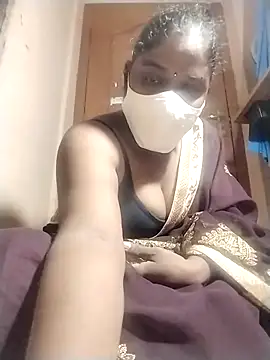 Snapshot of Megha_21 chatting on October 2025 06:18:01 PM Megha 21 online show from October 2025 06:18:01 PM