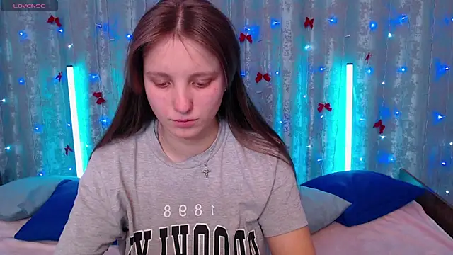 Snapshot of Leonaalove chatting on February 2026 12:37:02 PM Leonaalove online show from February 2026 12:37:02 PM