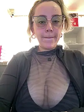 CurvyLust x online show from February 2026 03:38:01 PM