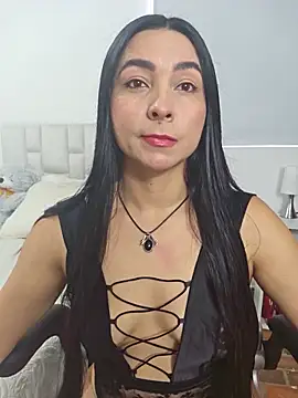 Snapshot of Ms_milarose chatting on December 2025 07:51:01 PM Ms milarose online show from December 2025 07:51:01 PM