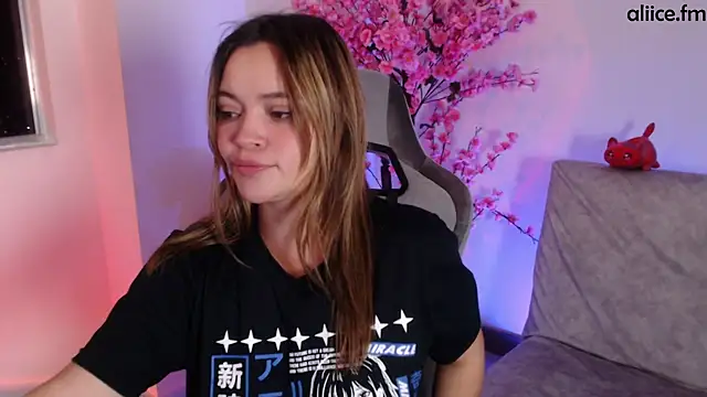 aliiceFM online show from October 2025 06:33:01 AM