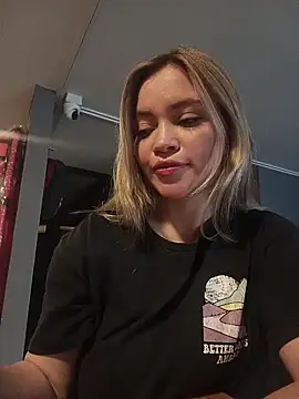 Snapshot of aliiceFM chatting on March 2026 06:13:02 PM aliiceFM online show from March 2026 06:13:02 PM