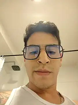 Snapshot of Juann-cock chatting on September 2025 11:53:02 PM Juann-cock online show from September 2025 11:53:02 PM