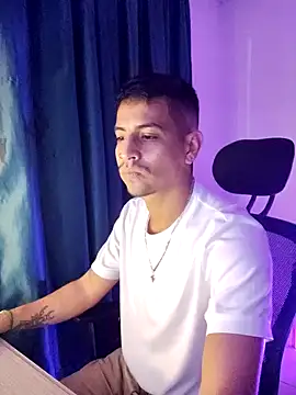 Snapshot of Juann-cock chatting on November 2025 03:50:01 AM Juann-cock online show from November 2025 03:50:01 AM