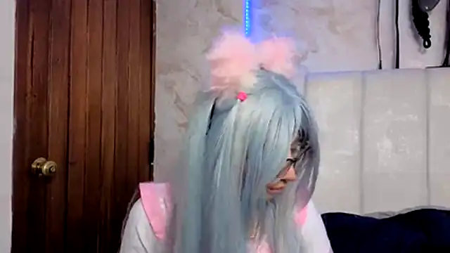 Snapshot of VioletxBloom chatting on November 2025 10:14:01 PM VioletxBloom online show from November 2025 10:14:01 PM