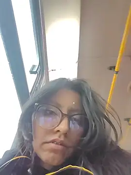 Snapshot of VioletxBloom chatting on December 2025 11:19:01 AM VioletxBloom online show from December 2025 11:19:01 AM