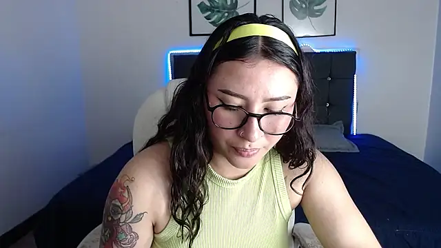 Snapshot of nicolee_8 chatting on September 2025 02:15:02 AM nicolee 8 online show from September 2025 02:15:02 AM