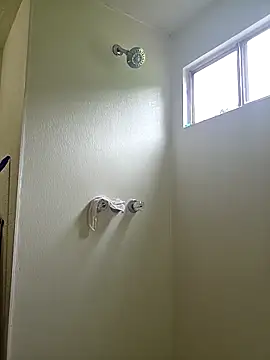 Snapshot of LacyLaurent chatting on April 2026 03:50:01 PM LacyLaurent online show from April 2026 03:50:01 PM