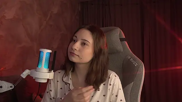 Snapshot of LumeNova chatting on March 2026 02:26:02 AM LumeNova online show from March 2026 02:26:02 AM