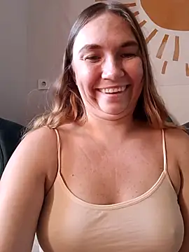 Snapshot of KisaVixen chatting on October 2025 12:15:01 PM KisaVixen online show from October 2025 12:15:01 PM