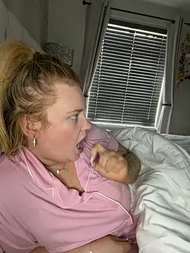 Snapshot of MysteriousMylaX chatting on March 2026 01:33:01 PM MysteriousMylaX online show from March 2026 01:33:01 PM