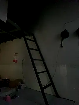 linh21107 online show from September 2025 10:30:02 AM