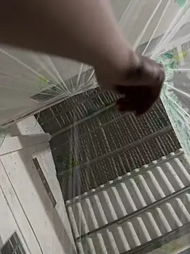 linh21107 online show from November 2025 01:55:01 PM