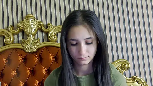 Snapshot of CarolinaBlair chatting on July 2026 01:41:01 AM CarolinaBlair online show from July 2026 01:41:01 AM