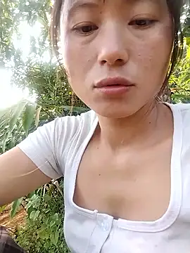 Snapshot of linda_bae00 chatting on September 2025 12:12:01 AM linda bae00 online show from September 2025 12:12:01 AM