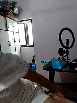 Snapshot of linda_bae00 chatting on October 2025 07:52:02 AM linda bae00 online show from October 2025 07:52:02 AM