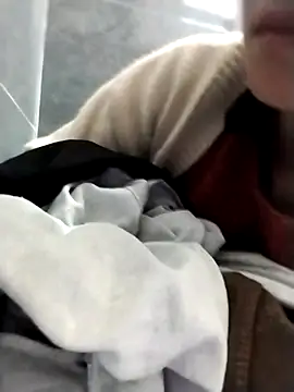 Snapshot of linda_bae00 chatting on November 2025 01:42:01 AM linda bae00 online show from November 2025 01:42:01 AM