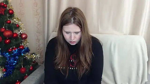 Snapshot of AdelinaLawson chatting on December 2024 06:31:01 PM AdelinaLawson online show from December 2024 06:31:01 PM