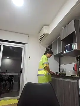 Snapshot of Danielaeliana chatting on November 2025 12:57:02 AM Danielaeliana online show from November 2025 12:57:02 AM