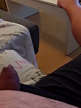 Snapshot of t-dog26 chatting on April 2026 11:07:01 PM t-dog26 online show from April 2026 11:07:01 PM