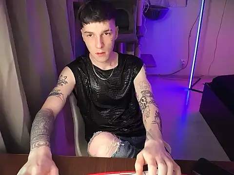 Snapshot of davesinner chatting on February 2026 09:38:02 PM davesinner online show from February 2026 09:38:02 PM