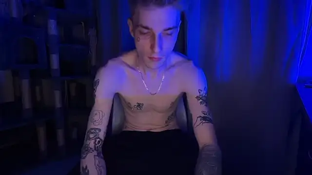 Snapshot of davesinner chatting on April 2026 09:59:01 PM davesinner online show from April 2026 09:59:01 PM