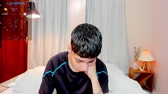 Snapshot of oblivion_deku chatting on October 2025 01:19:01 PM oblivion deku online show from October 2025 01:19:01 PM