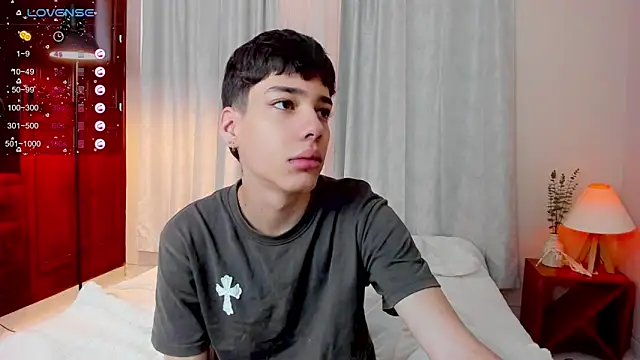 Snapshot of oblivion_deku chatting on October 2025 01:43:02 PM oblivion deku online show from October 2025 01:43:02 PM