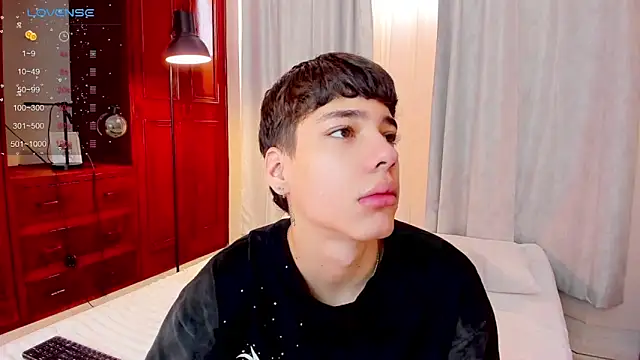 Snapshot of oblivion_deku chatting on October 2025 01:40:02 PM oblivion deku online show from October 2025 01:40:02 PM