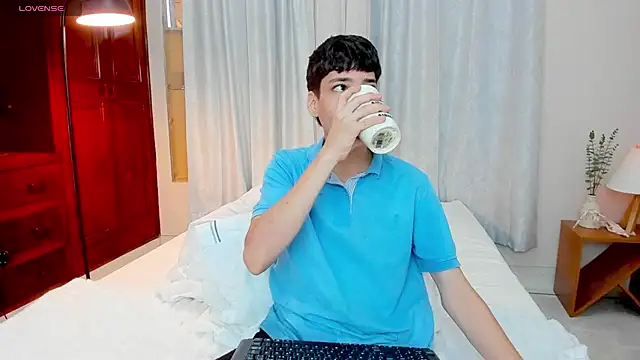 Snapshot of oblivion_deku chatting on October 2025 01:37:01 PM oblivion deku online show from October 2025 01:37:01 PM