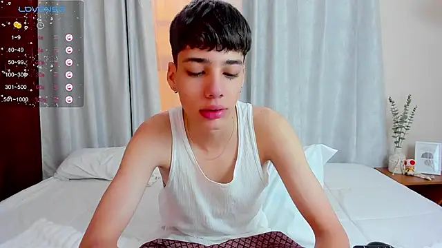 Snapshot of oblivion_deku chatting on November 2025 01:33:02 PM oblivion deku online show from November 2025 01:33:02 PM