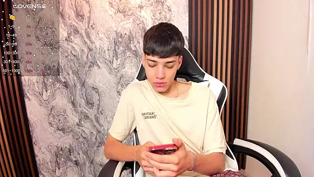 Snapshot of oblivion_deku chatting on November 2025 01:01:02 PM oblivion deku online show from November 2025 01:01:02 PM