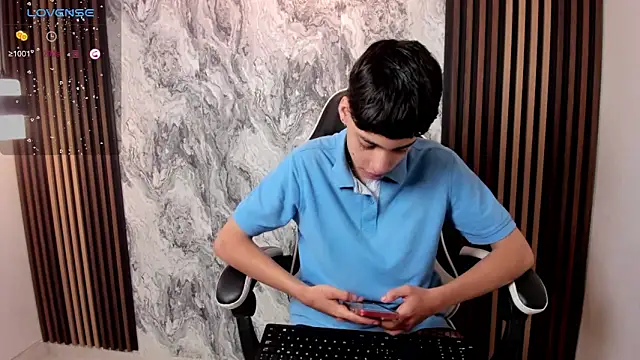 Snapshot of oblivion_deku chatting on November 2025 02:35:01 PM oblivion deku online show from November 2025 02:35:01 PM