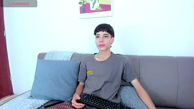 Snapshot of oblivion_deku chatting on November 2025 01:26:02 PM oblivion deku online show from November 2025 01:26:02 PM