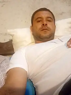 Vddiaz online show from November 2025 09:06:01 PM