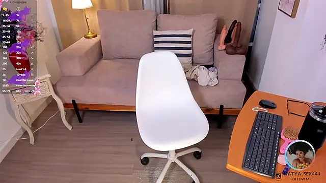 Katia fire online show from October 2025 04:07:01 AM