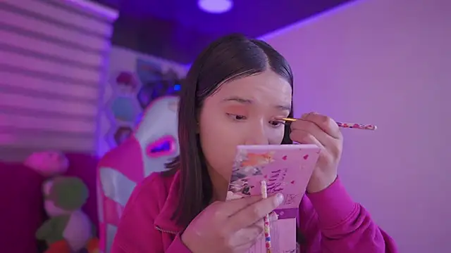 Lana Dreams  online show from December 2025 01:02:02 AM