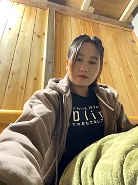 Snapshot of phungtiti chatting on November 2025 01:38:01 AM phungtiti online show from November 2025 01:38:01 AM