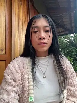 Snapshot of EmLy02 chatting on November 2025 11:38:02 PM EmLy02 online show from November 2025 11:38:02 PM