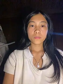 Snapshot of EmLy02 chatting on November 2025 12:25:01 PM EmLy02 online show from November 2025 12:25:01 PM