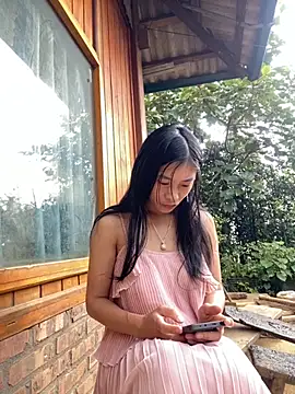 Snapshot of EmLy02 chatting on November 2025 01:59:02 AM EmLy02 online show from November 2025 01:59:02 AM