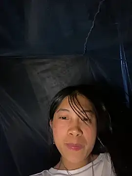 Snapshot of EmLy02 chatting on November 2025 11:31:02 AM EmLy02 online show from November 2025 11:31:02 AM