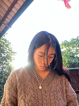 Snapshot of EmLy02 chatting on November 2025 12:33:01 AM EmLy02 online show from November 2025 12:33:01 AM