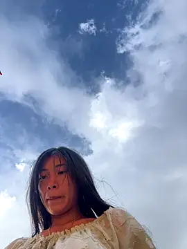 EmLy02 online show from December 2025 01:24:02 AM