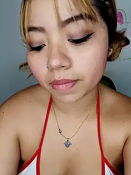 Snapshot of Emily__Hott chatting on April 2026 08:28:02 PM Emily Hott online show from April 2026 08:28:02 PM