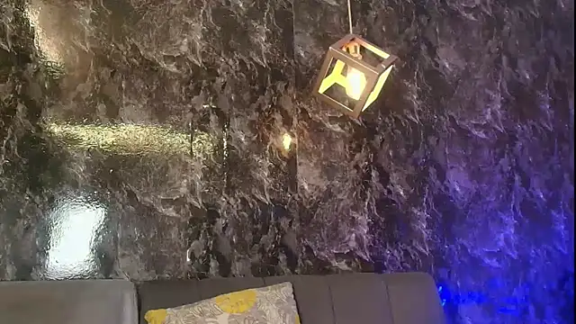 nicolai drake online show from November 2025 04:01:01 AM